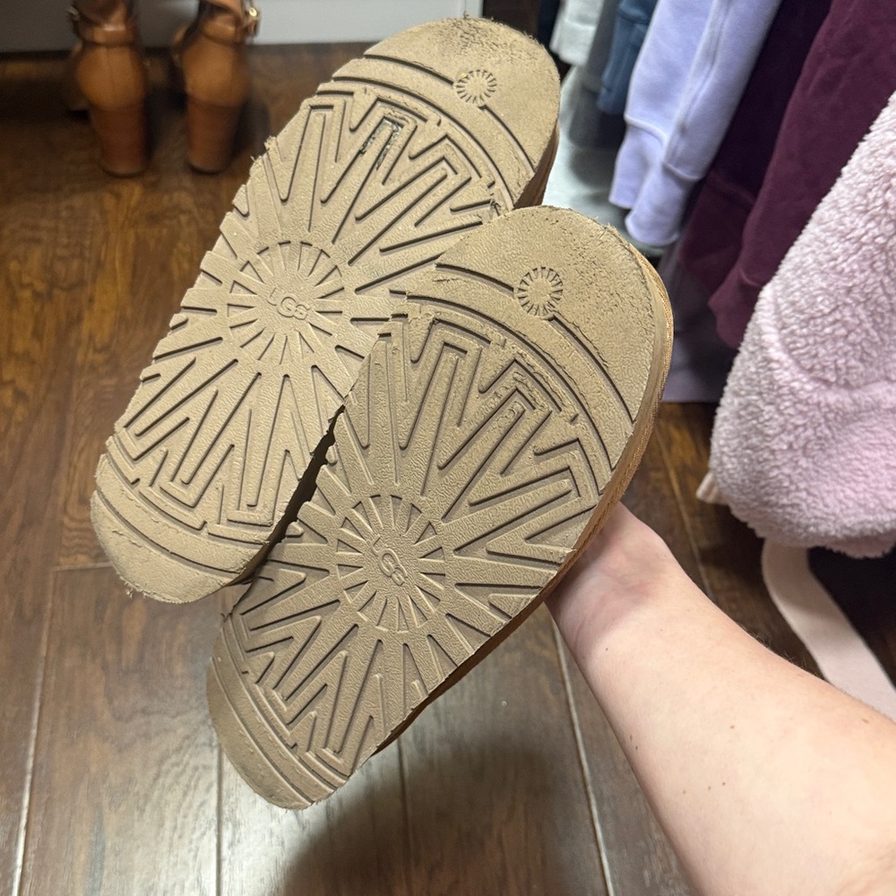 Ugg chestnut tazz size 8 - Picture 4 of 4